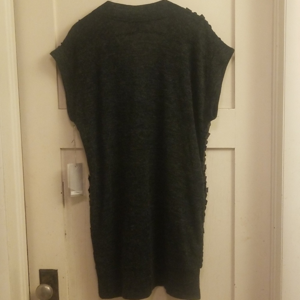 Nwt large dark grey short sleeve vneck sweater - Picture 6 of 6